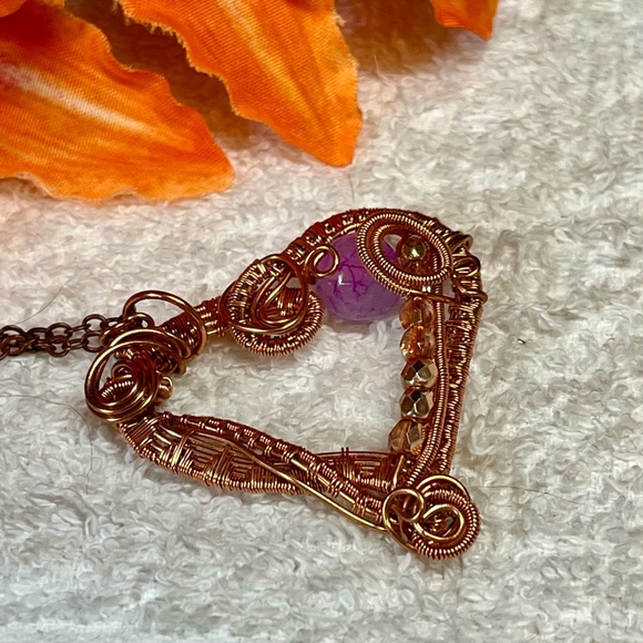 Wire wrapped heart/floating heart with chain - Picture 6 of 8